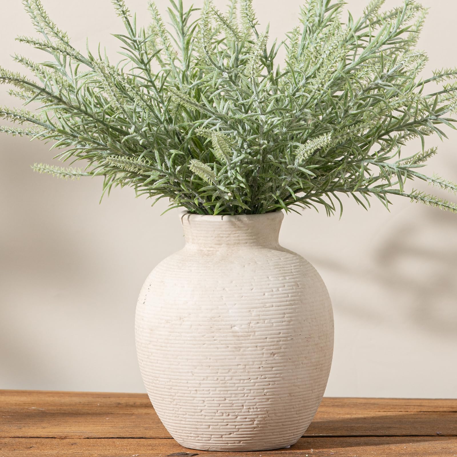 Choosing the Right Type of Flower Vase for Your Home