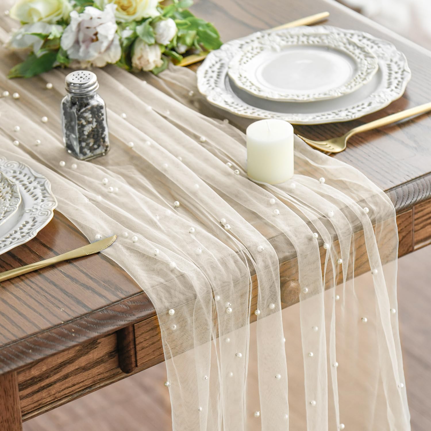 Choosing the Right Table Runner for Your Special Occasion