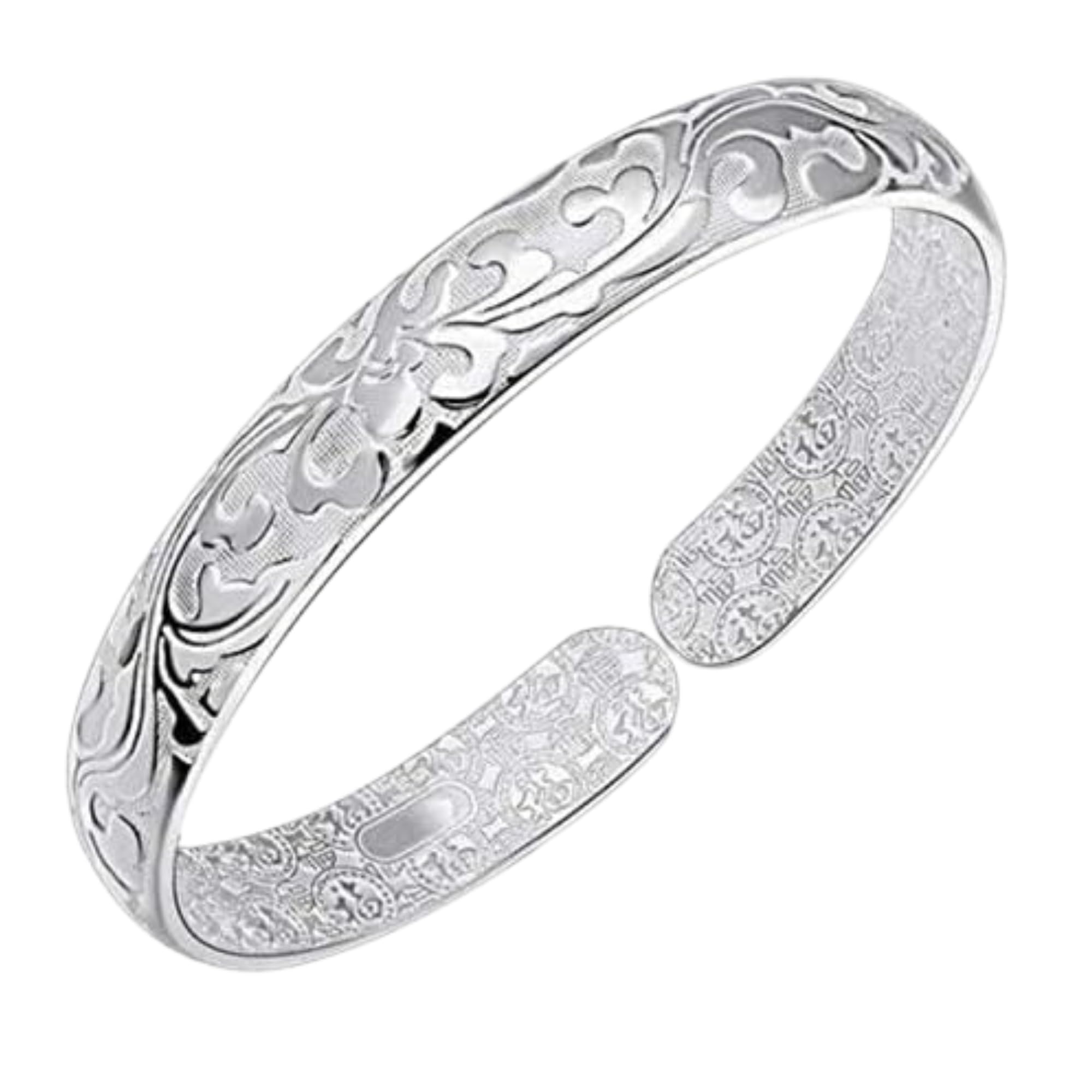 Choosing the Right Women’s Bangle Bracelet